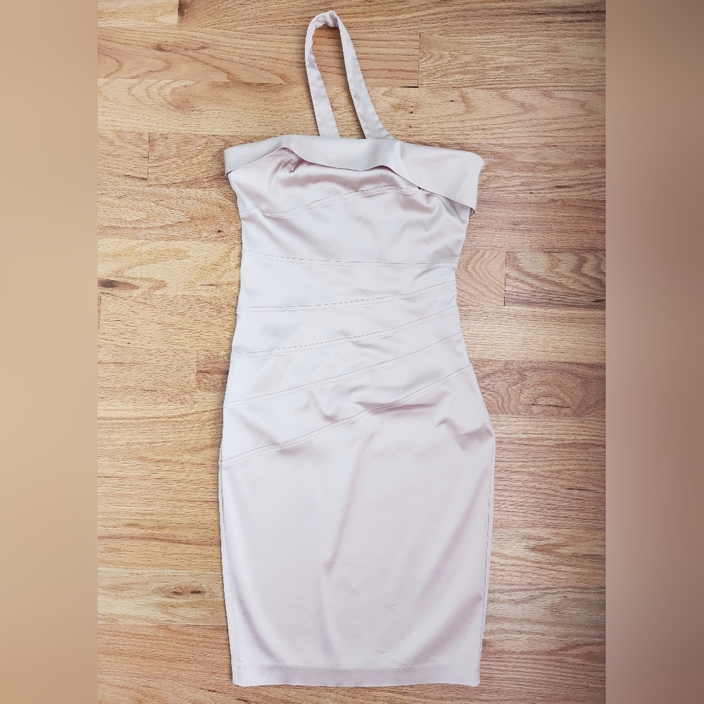 Very pretty satin dress. Women's size 4